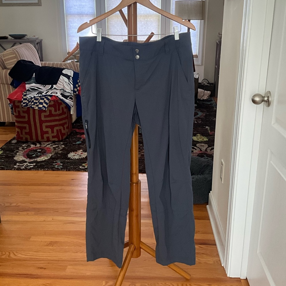 Columbia Women's Dark Gray Cargo Pants
